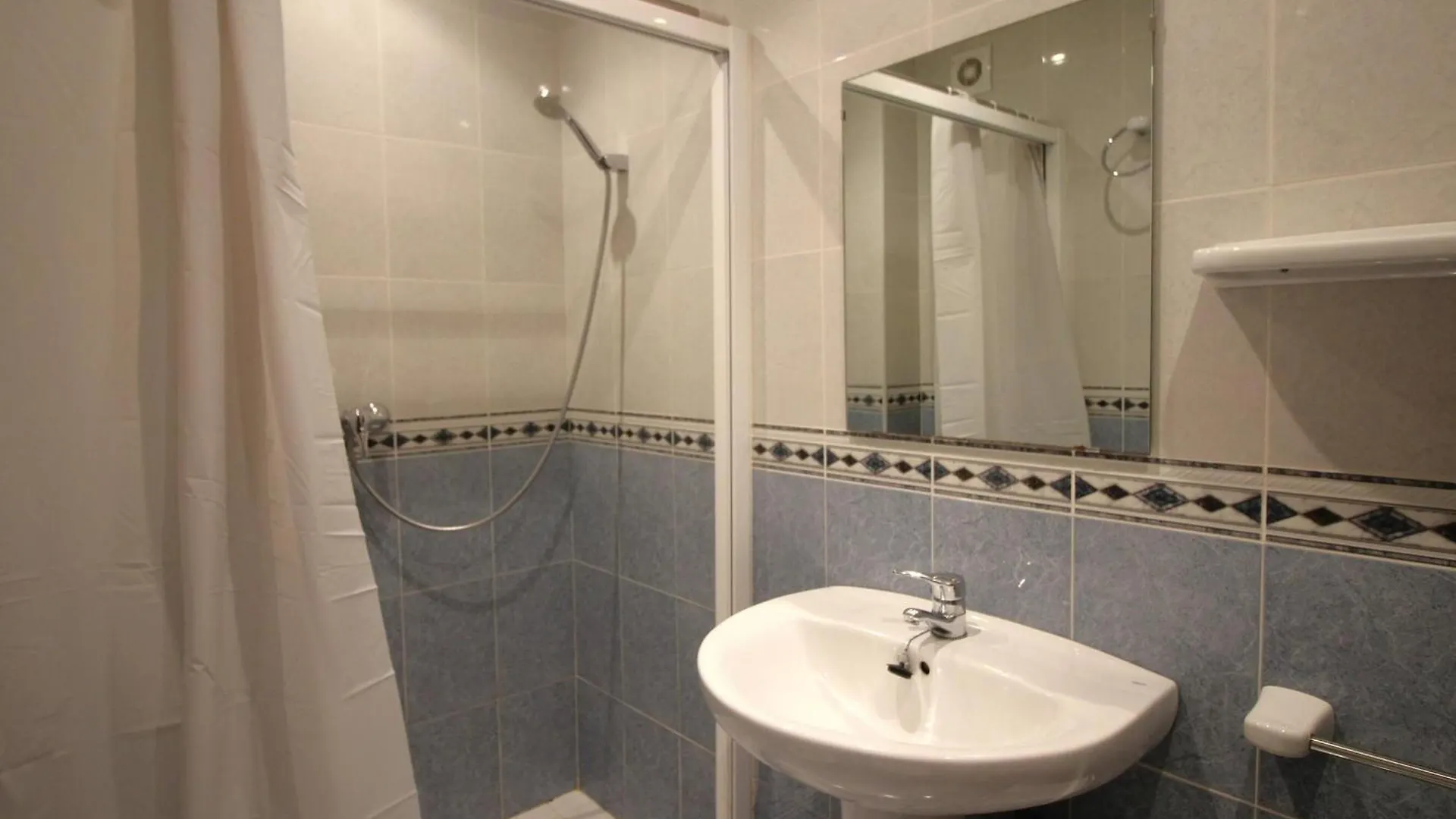 Apartamento Centrico Y Luminoso A 100M De La Playa, Renovado Con Wifi, Balcon Y Lavadora - Es-228-6 Llança Appartement